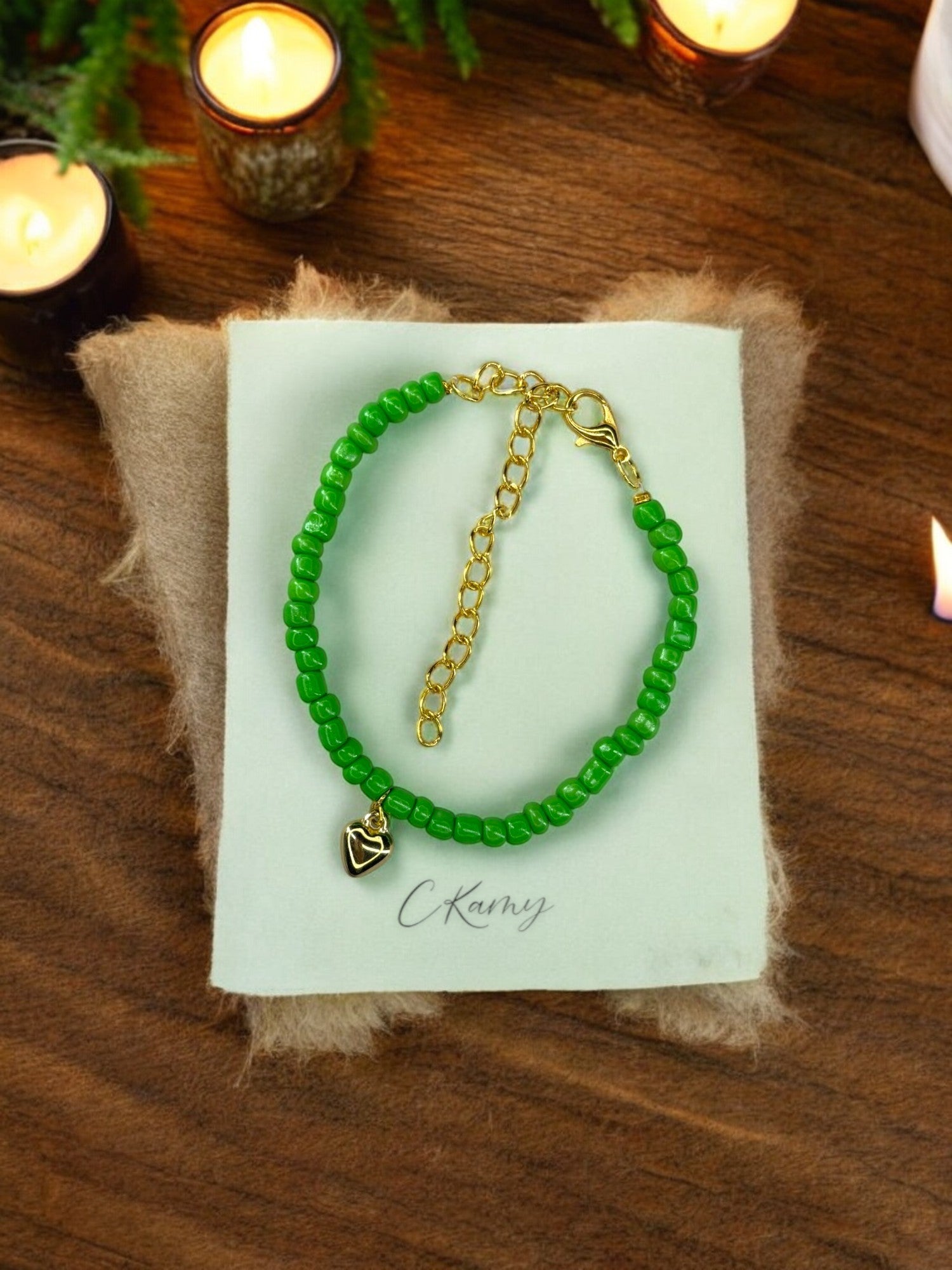 Bracelet femme coeur bombé rocaille vert prairie