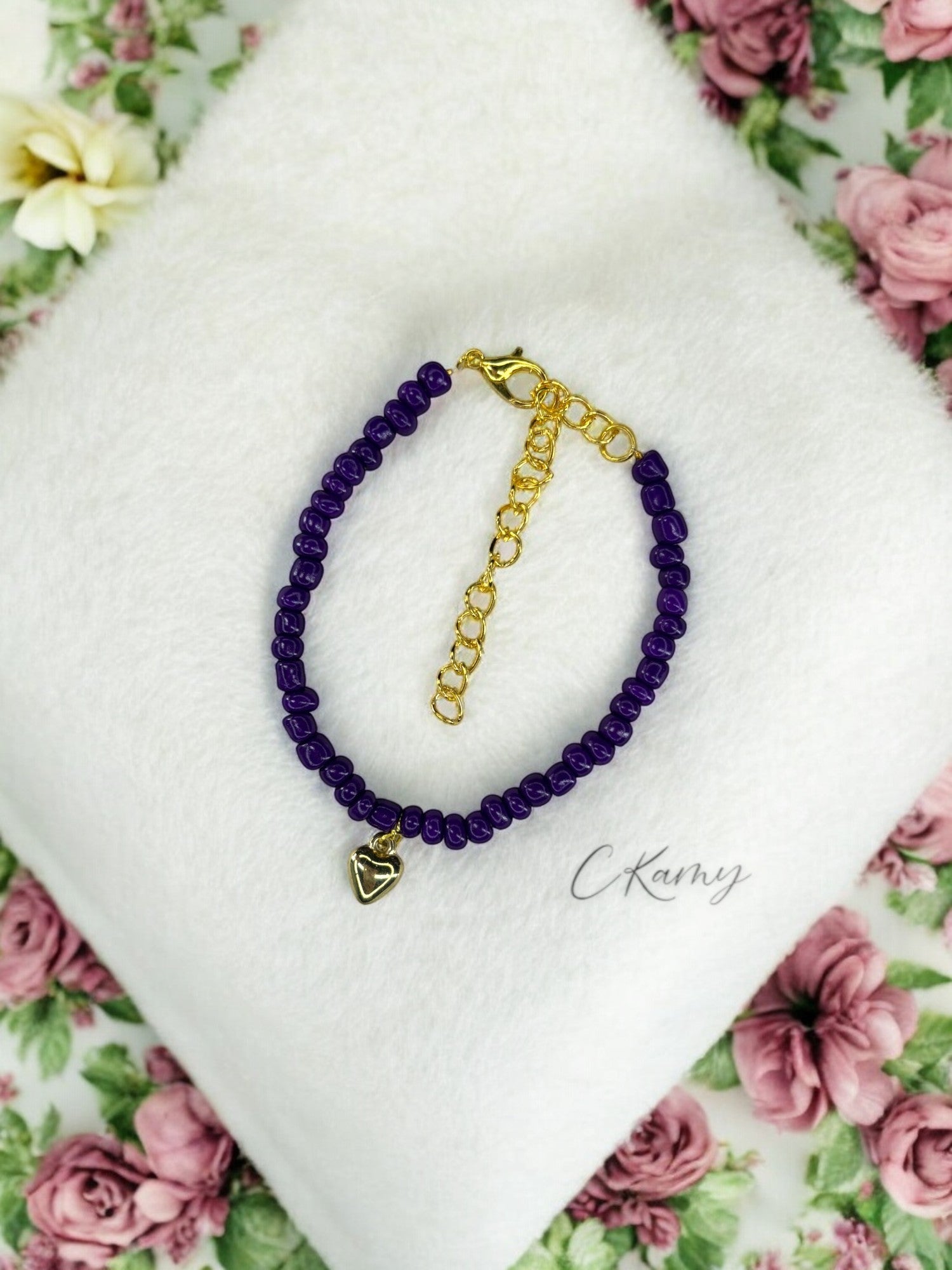 Bracelet femme coeur bombé rocaille violet foncé