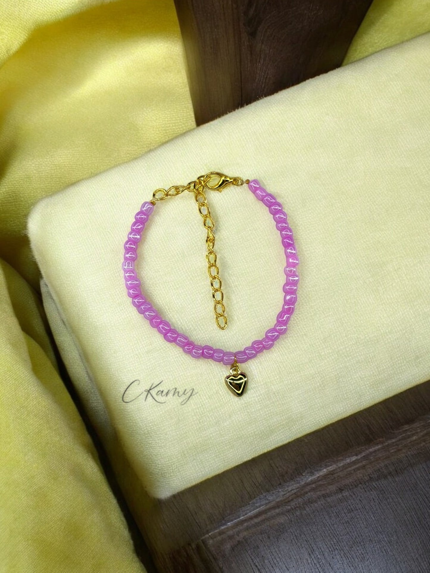 Bracelet femme coeur bombé rocaille violet rose