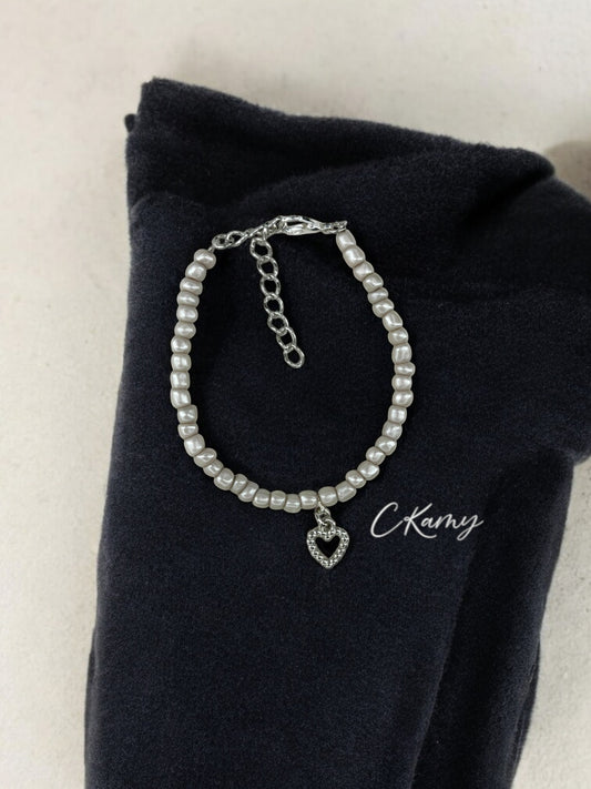 Bracelet femme coeur perlé rocaille gris galet