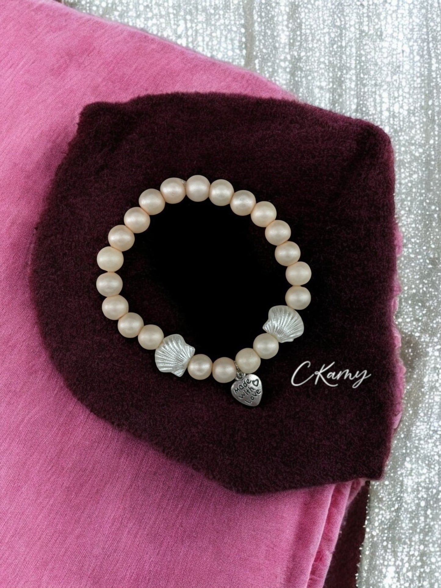 Bracelet femme coquillage nacré coeur chair clair mat