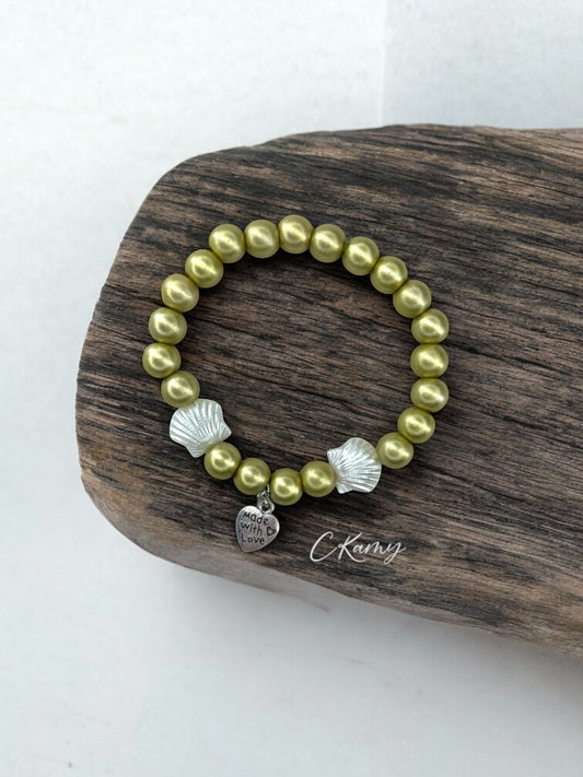 Bracelet femme coquillage nacré coeur doré clair mat