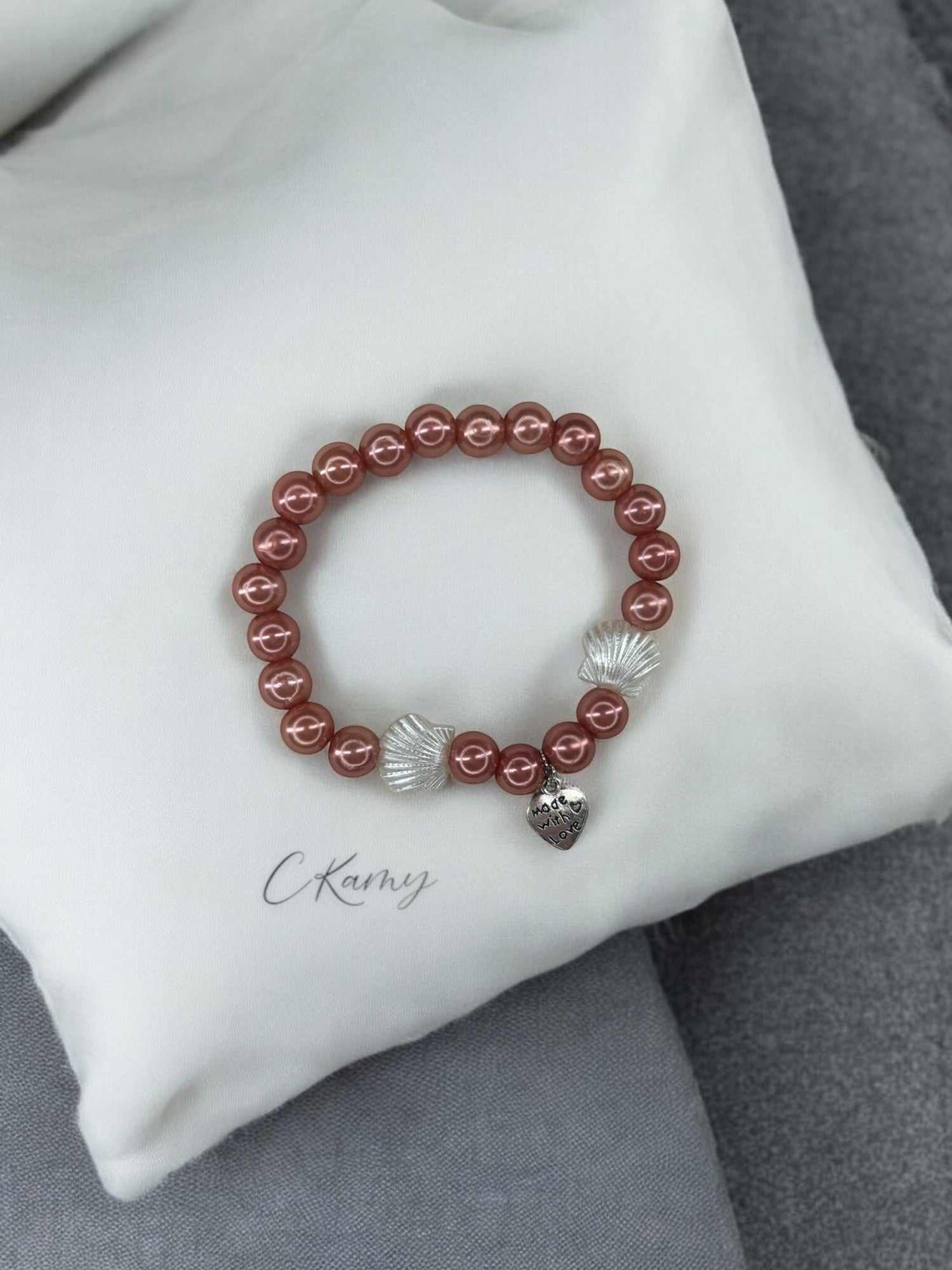 Bracelet femme coquillage nacré coeur rose pêche foncé brillant
