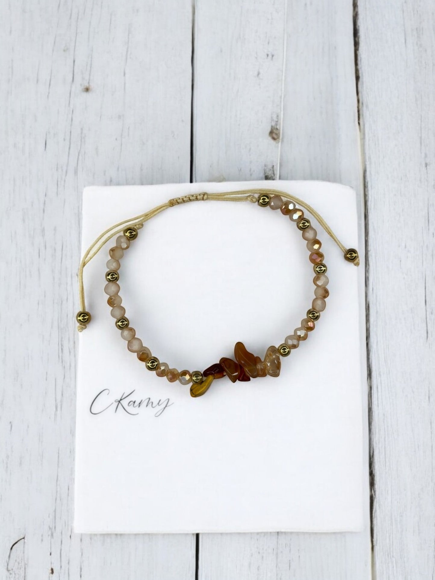 Bracelet femme cordon pierres facettes beige foncé