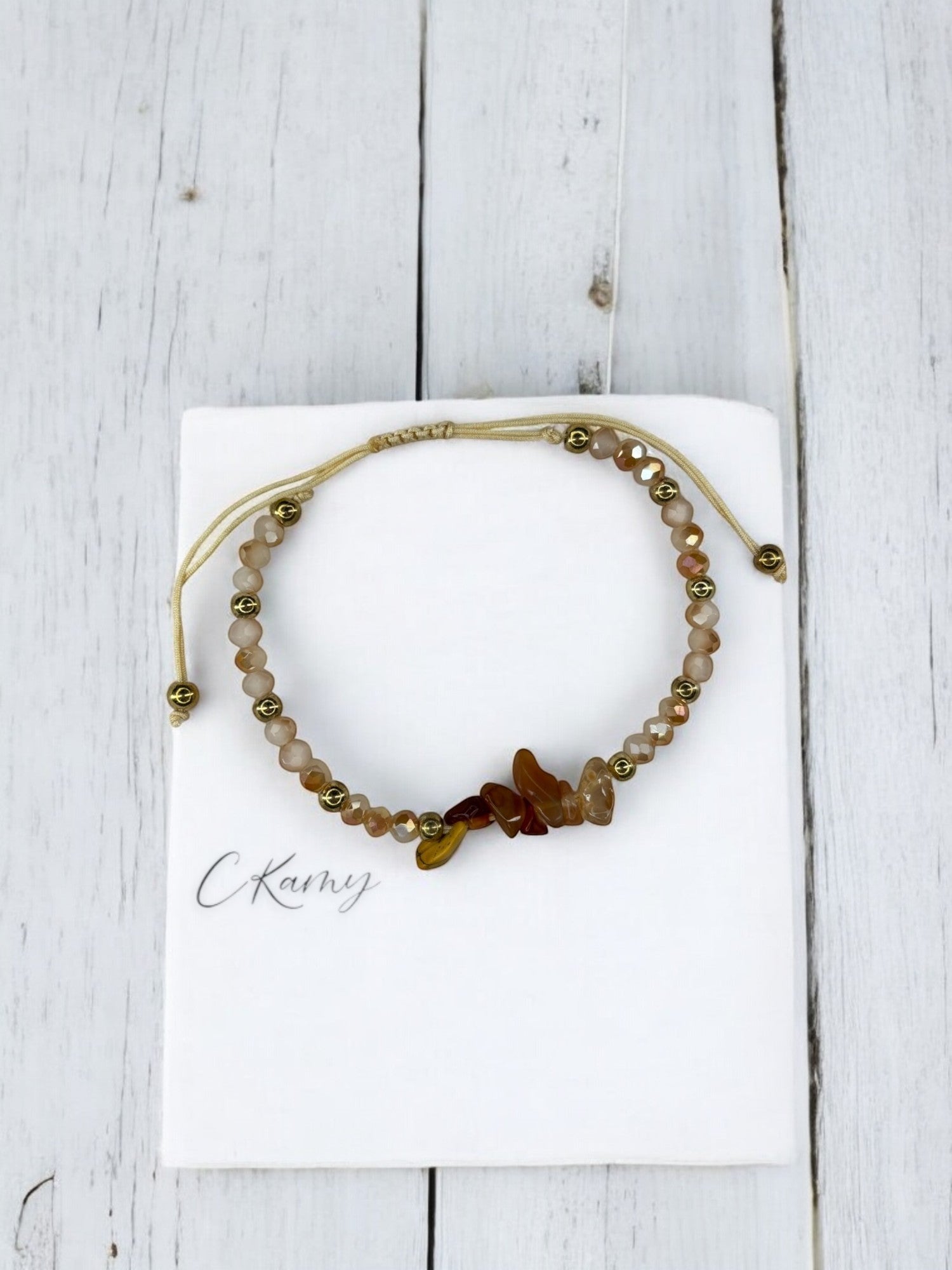 Bracelet femme cordon pierres facettes beige foncé