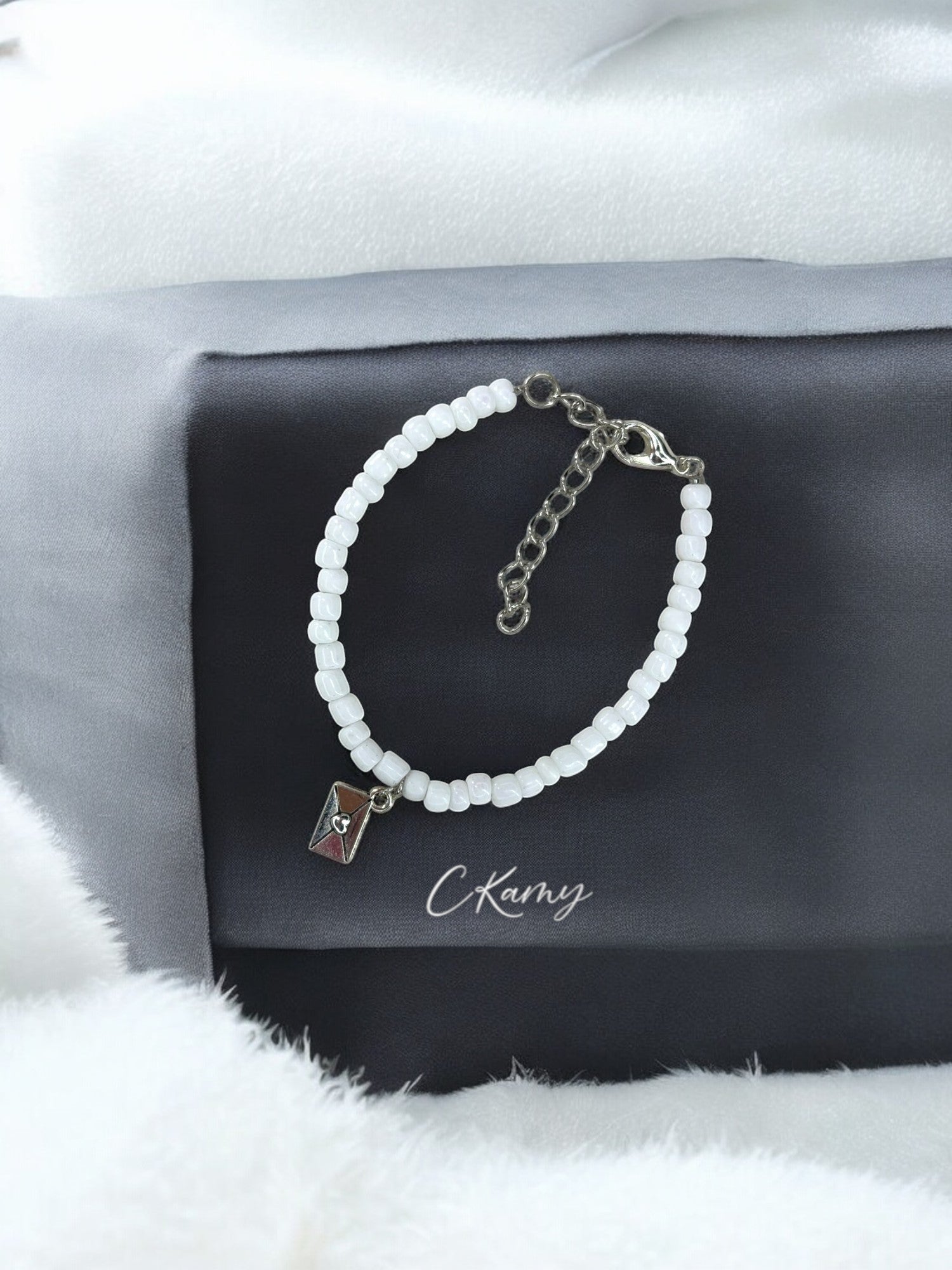 Bracelet femme courrier rocaille blanc mat