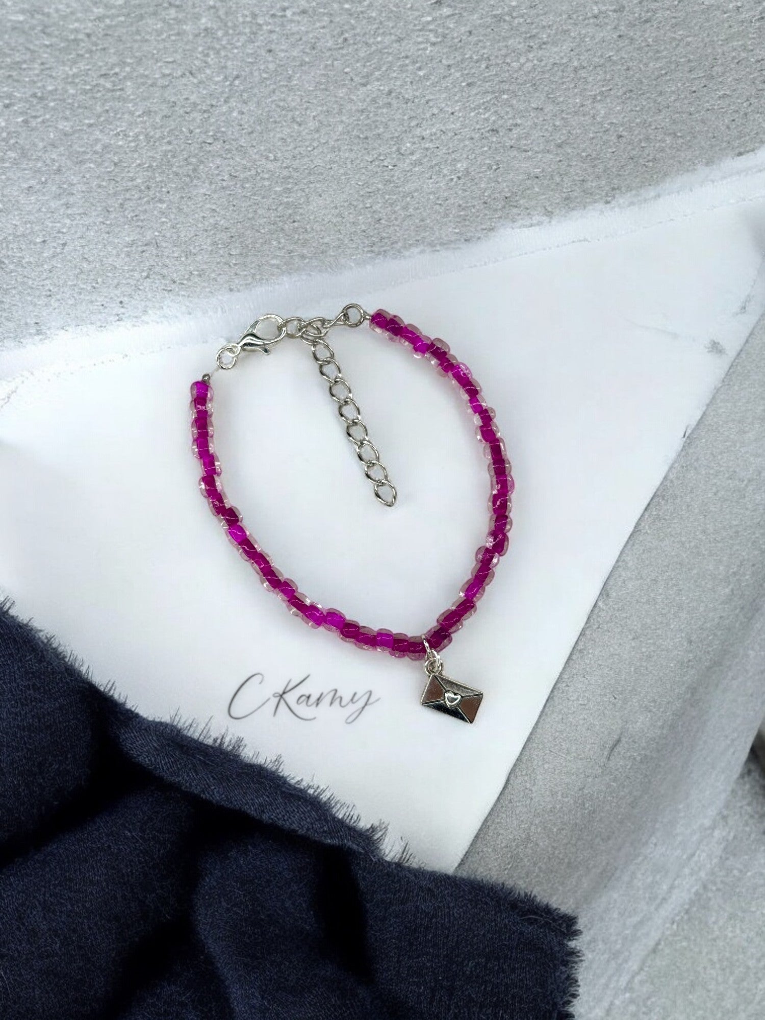 Bracelet femme courrier rocaille violet transparent