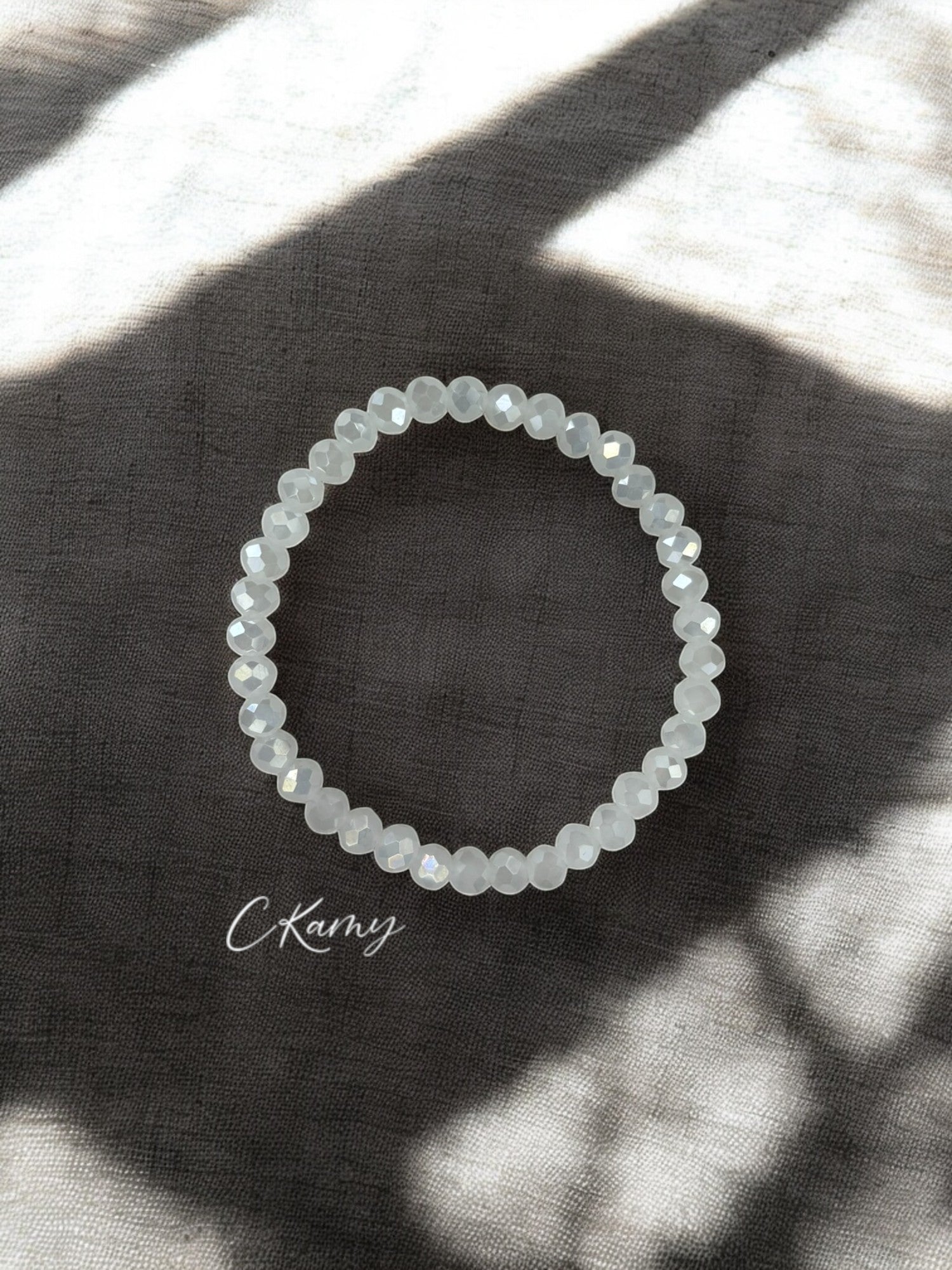 Bracelet femme facettes 6mm blanc