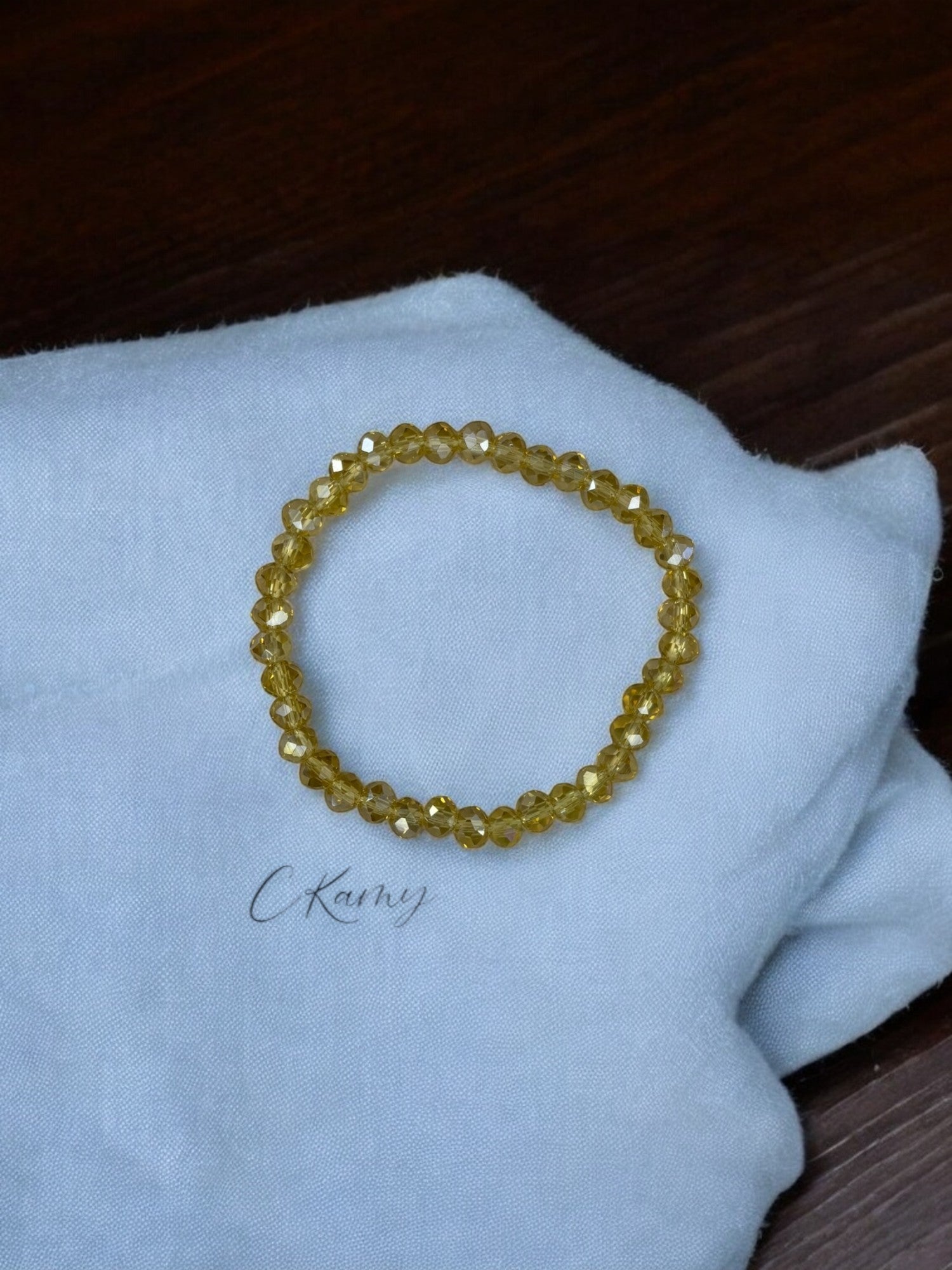 Bracelet femme facettes 6mm jaune clair transparent