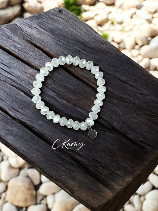 Bracelet femme facettes 8mm blanc