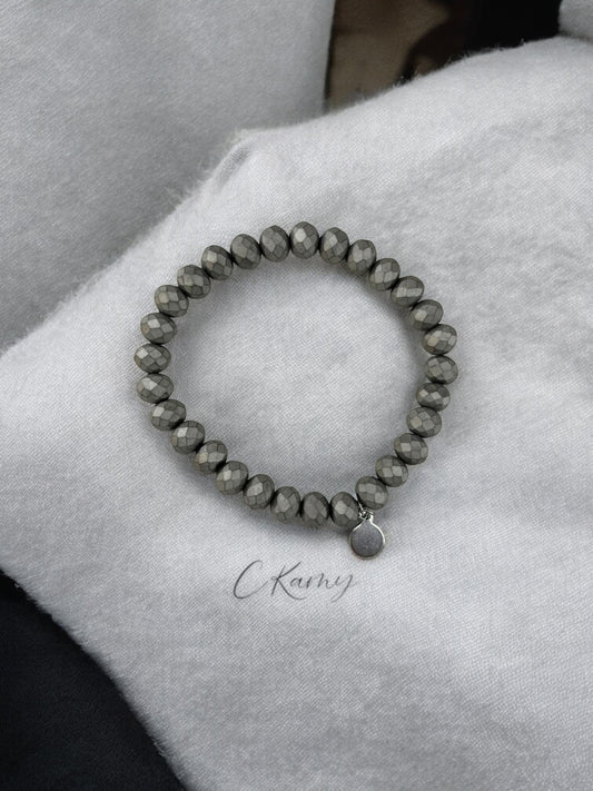 Bracelet femme facettes 8mm gris foncé