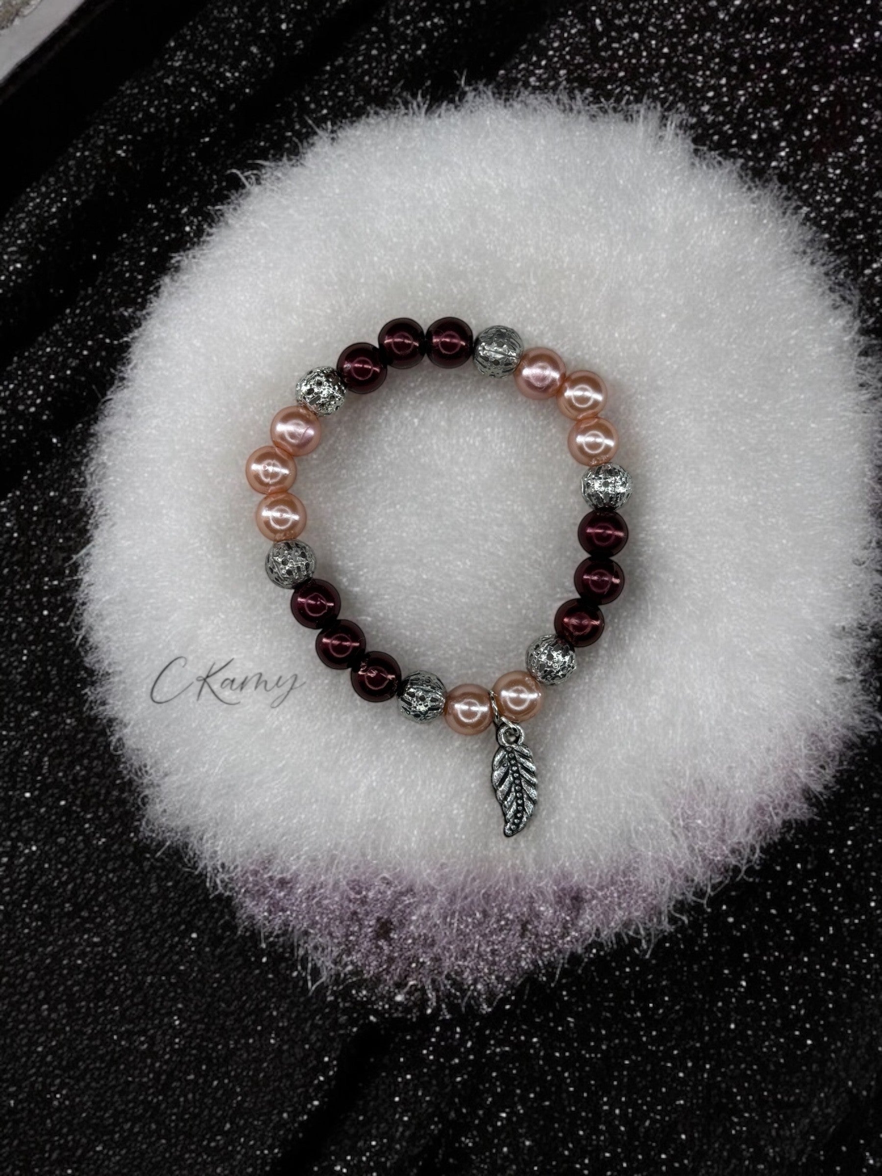 Bracelet femme feuille perles prune rose saumon