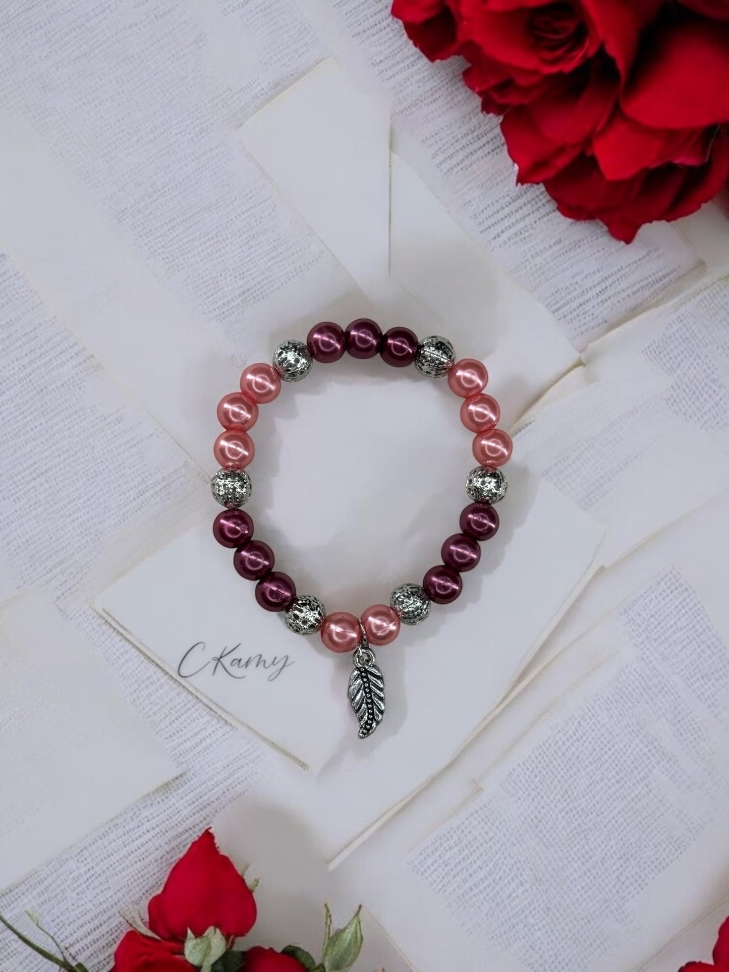 Bracelet femme feuille perles rose saumon prune clair
