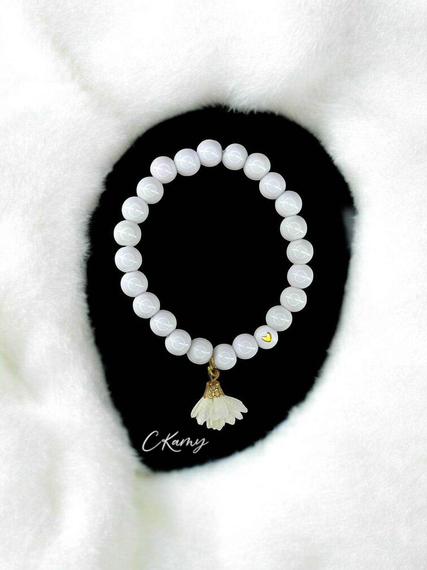 Bracelet femme fleur tissu blanc coeur doré