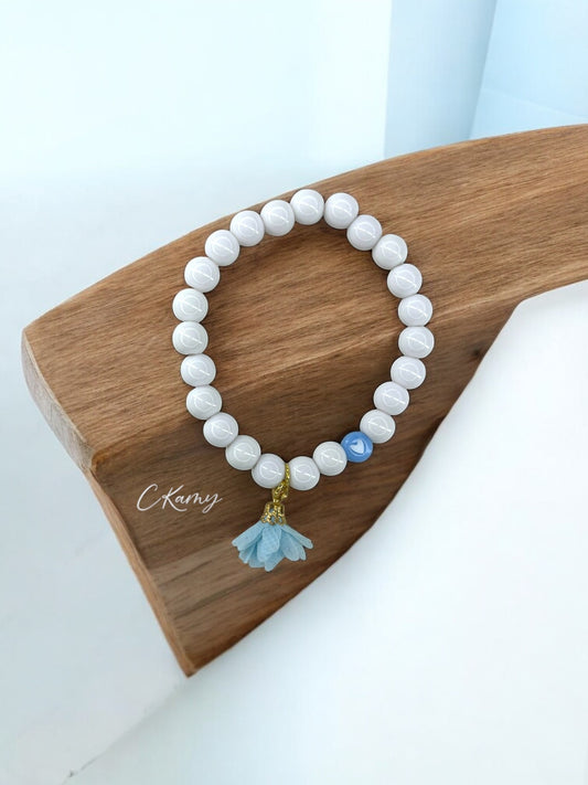 Bracelet femme fleur tissu bleu clair coeur blanc