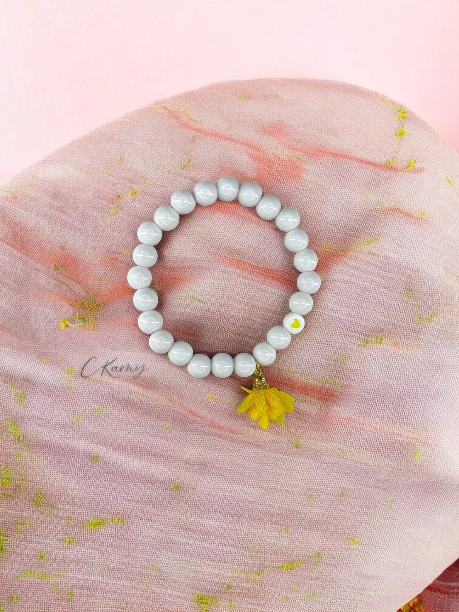 Bracelet femme fleur tissu jaune coeur jaune