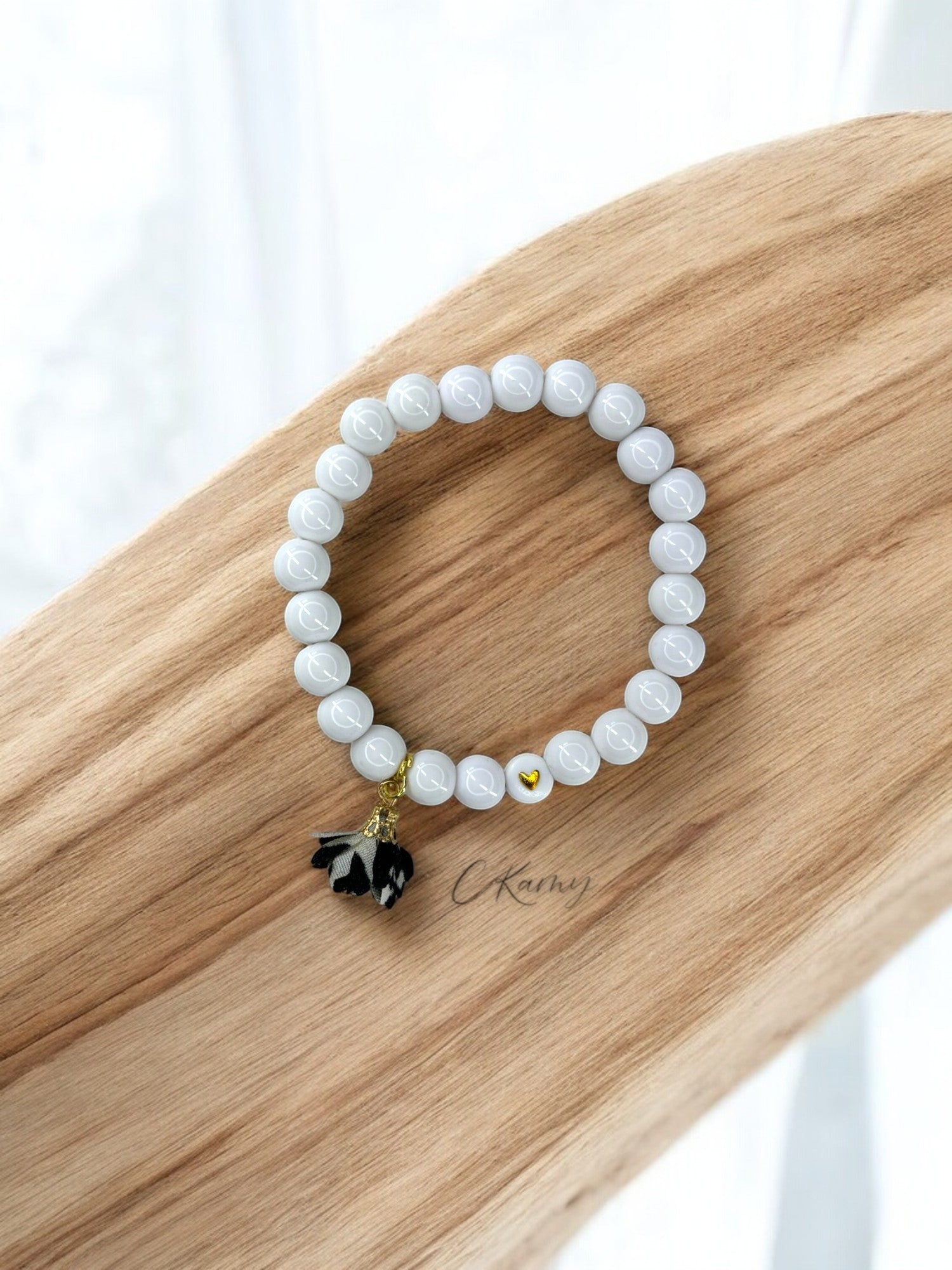 Bracelet femme fleur tissu noir blanc coeur doré