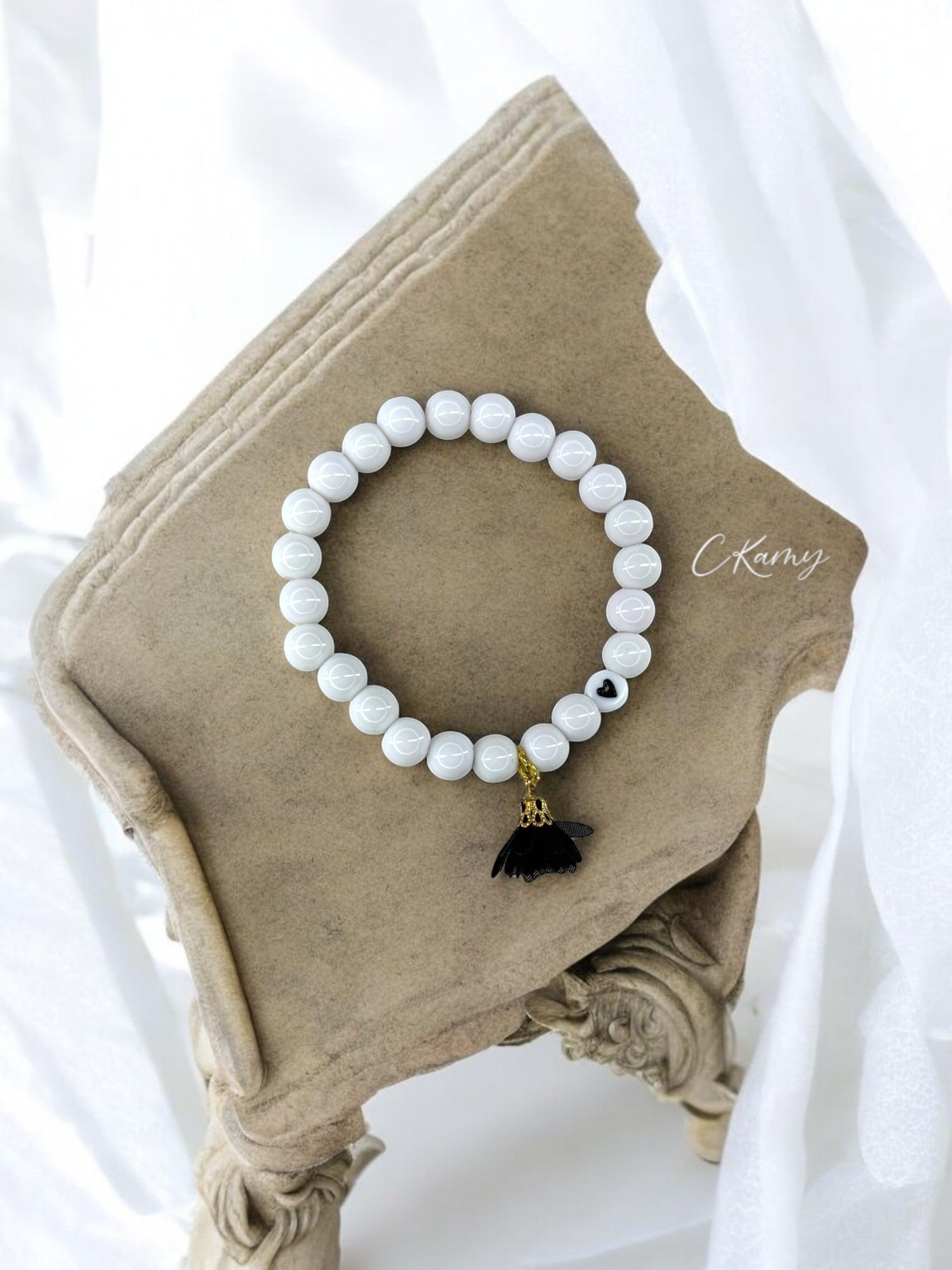 Bracelet femme fleur tissu noir coeur noir