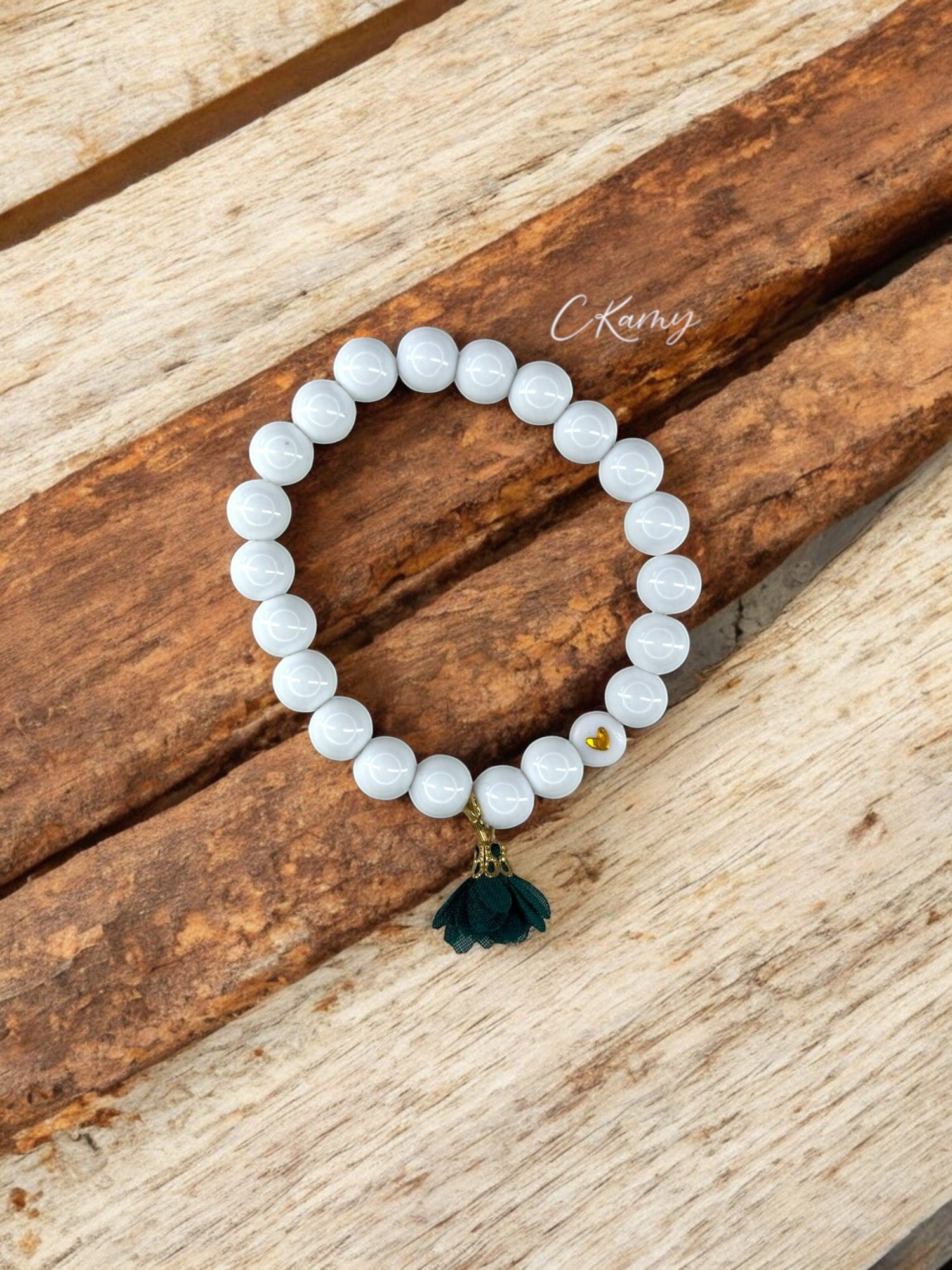 Bracelet femme fleur tissu vert foncé coeur doré