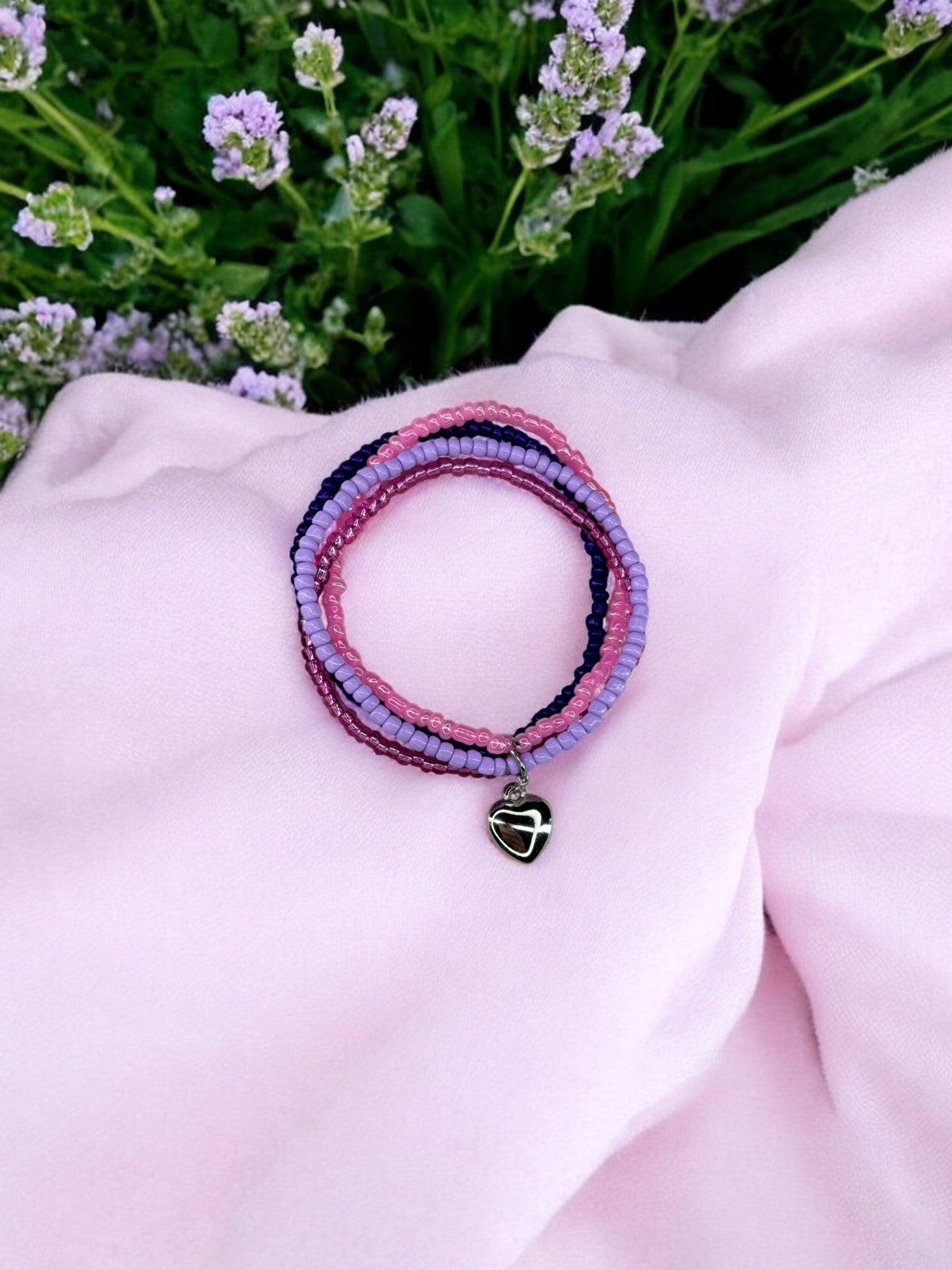 Bracelet femme multi rocailles coeur bombé violet