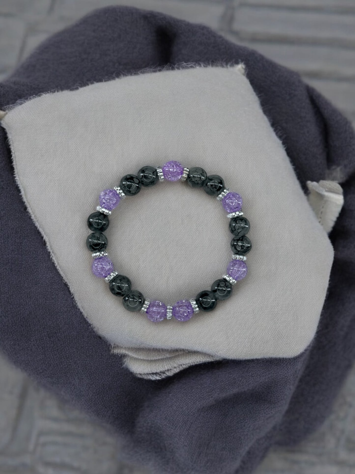 Bracelet femme perles alternées gris violet