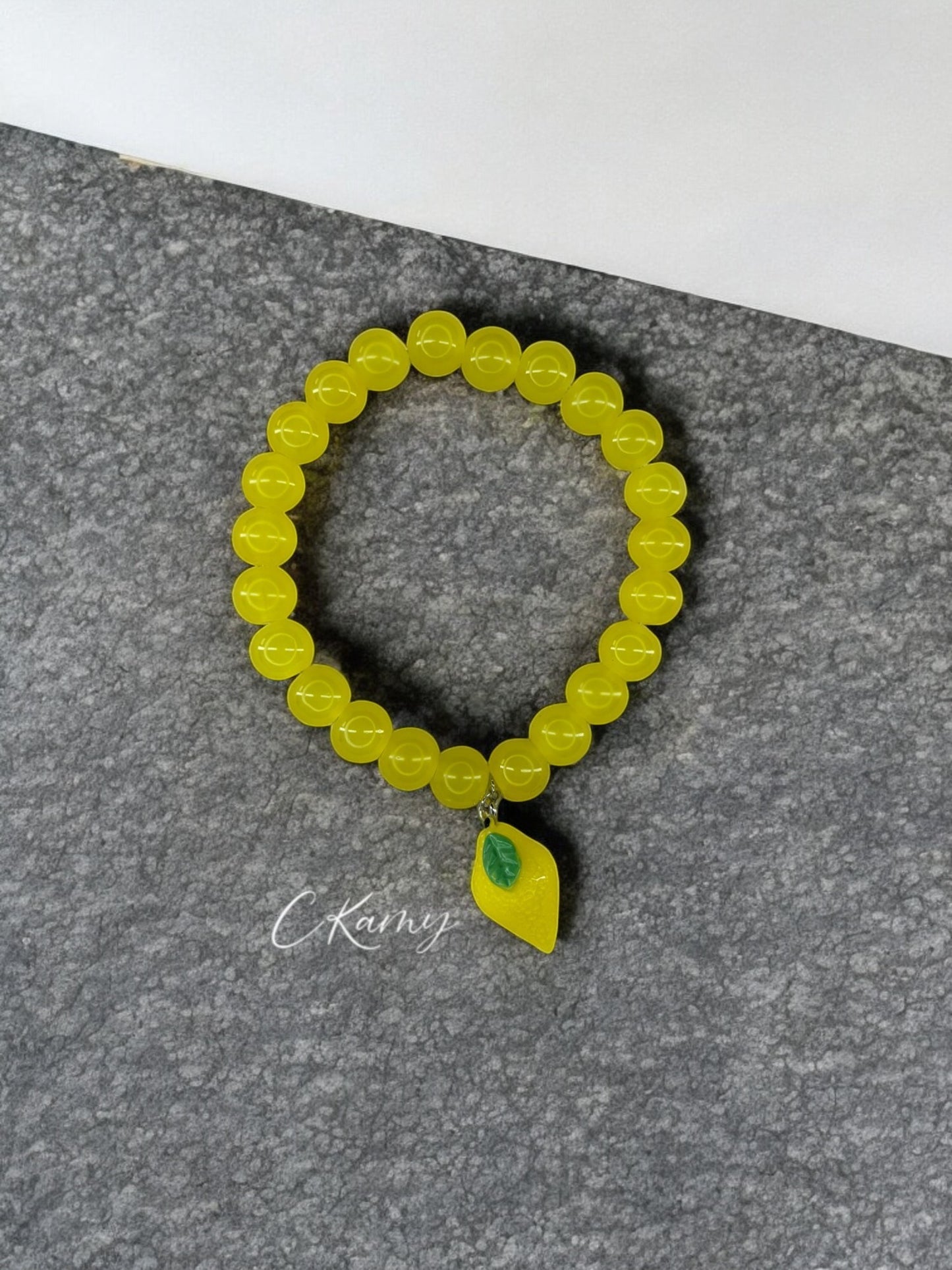 Bracelet femme perles de verre citron jaune