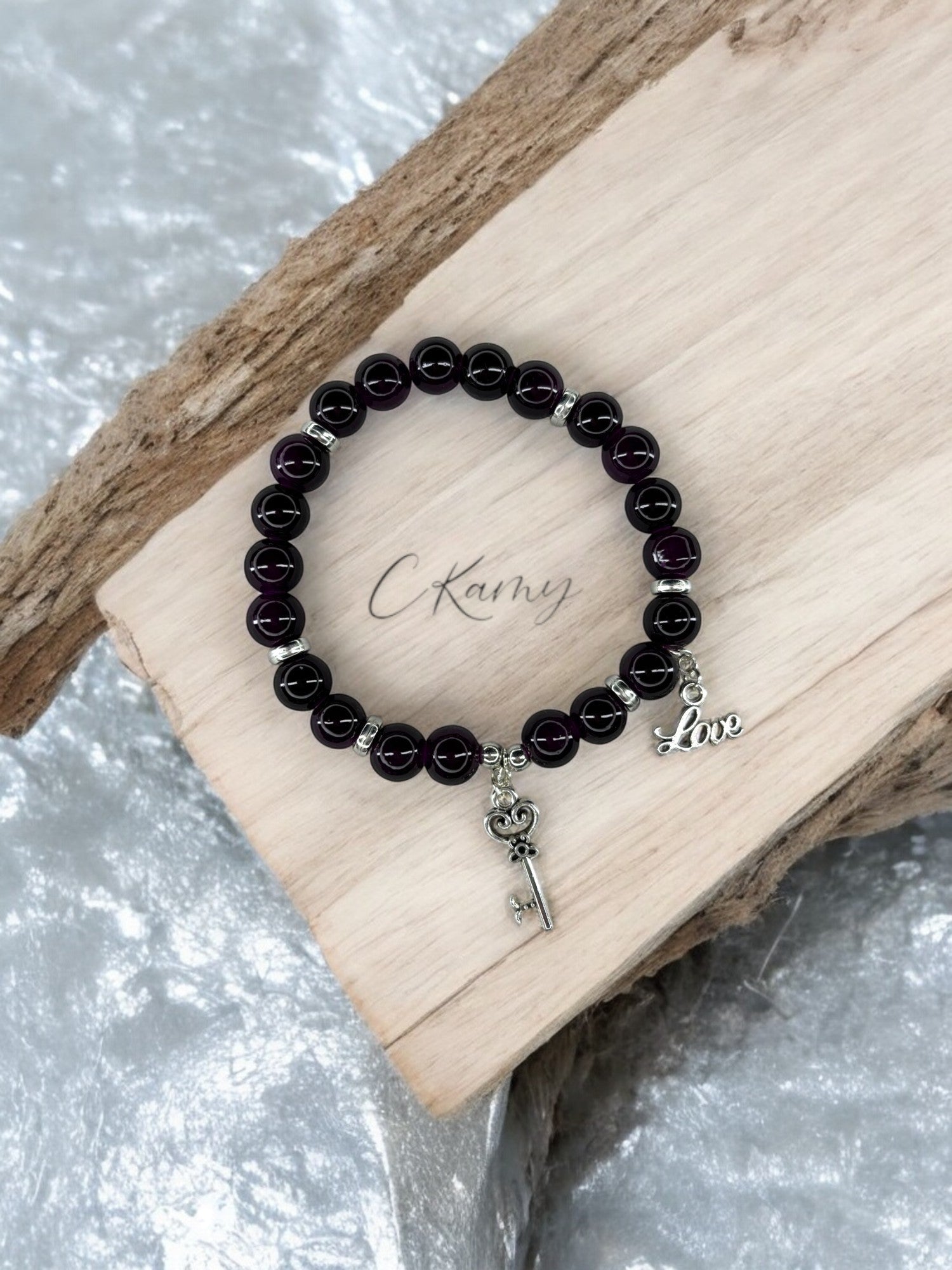 Bracelet femme perles de verre clé ancienne love argent prune