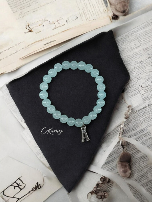 Bracelet femme perles de verre initiale argent bleu clair