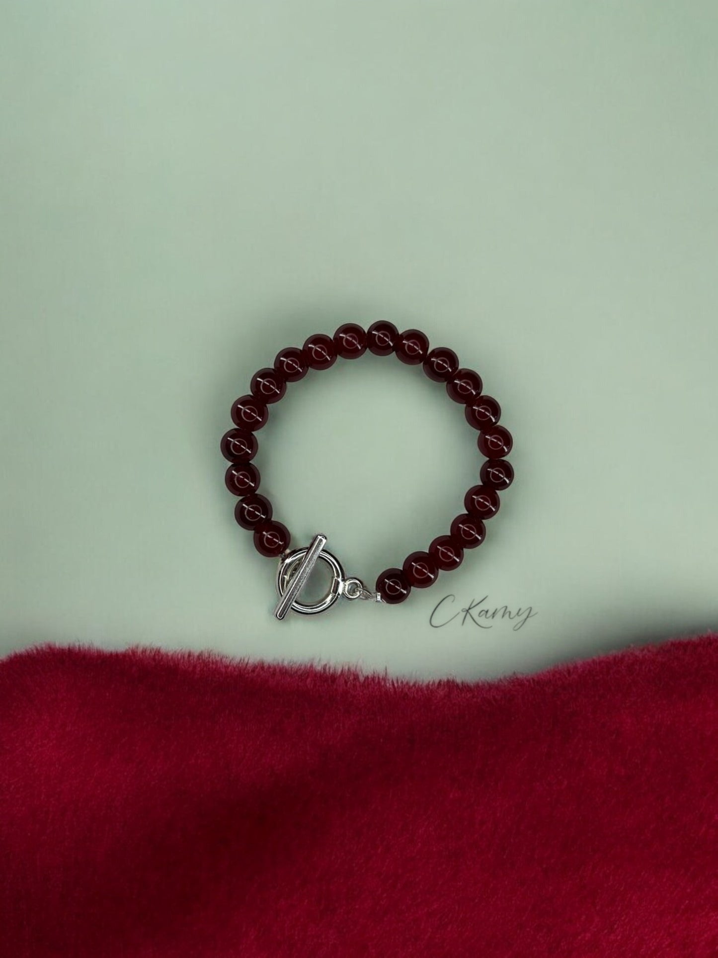 Bracelet femme perles de verre toggle bordeaux