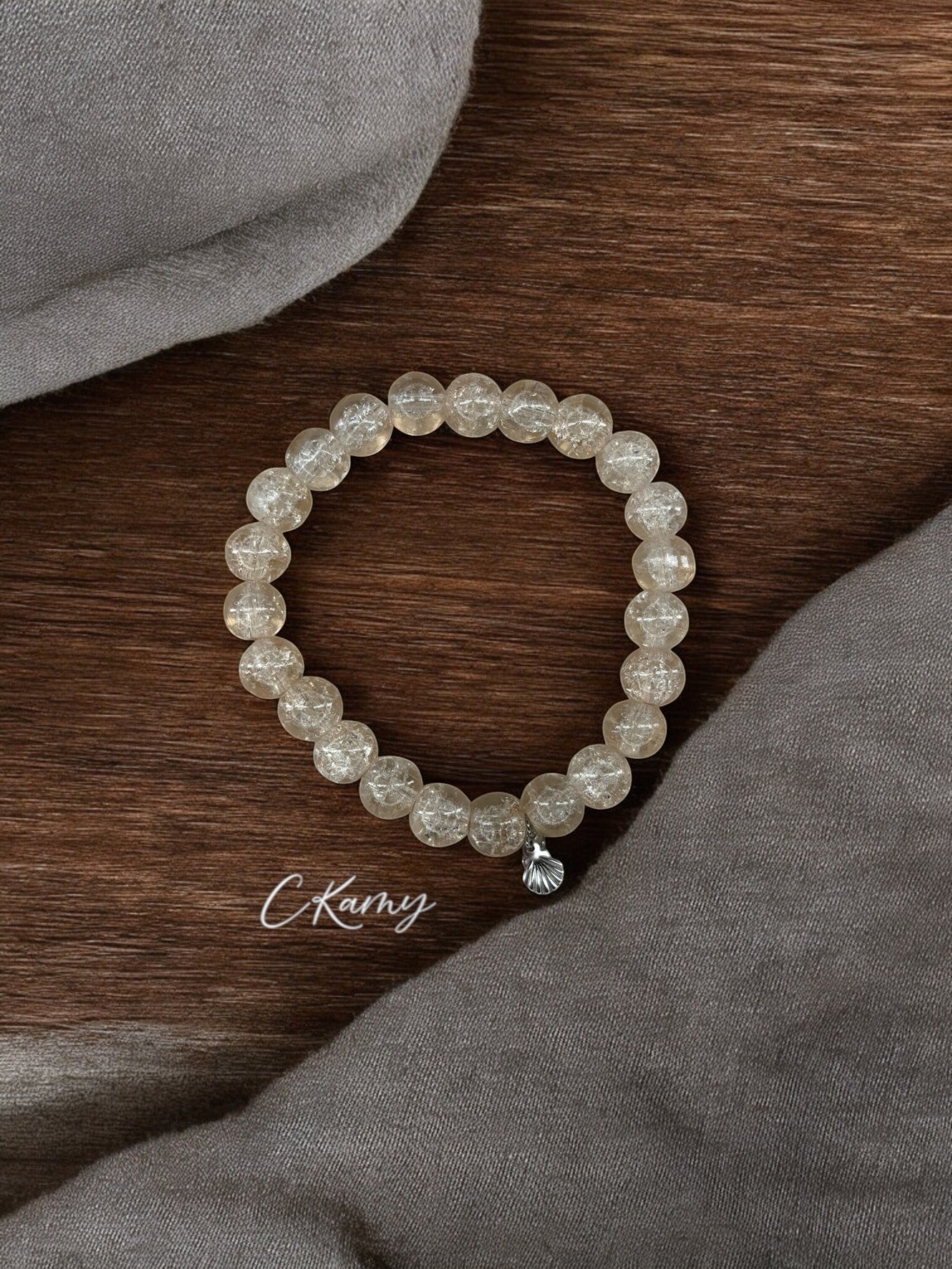 Bracelet femme perles de verres coquillage argent beige craquelé