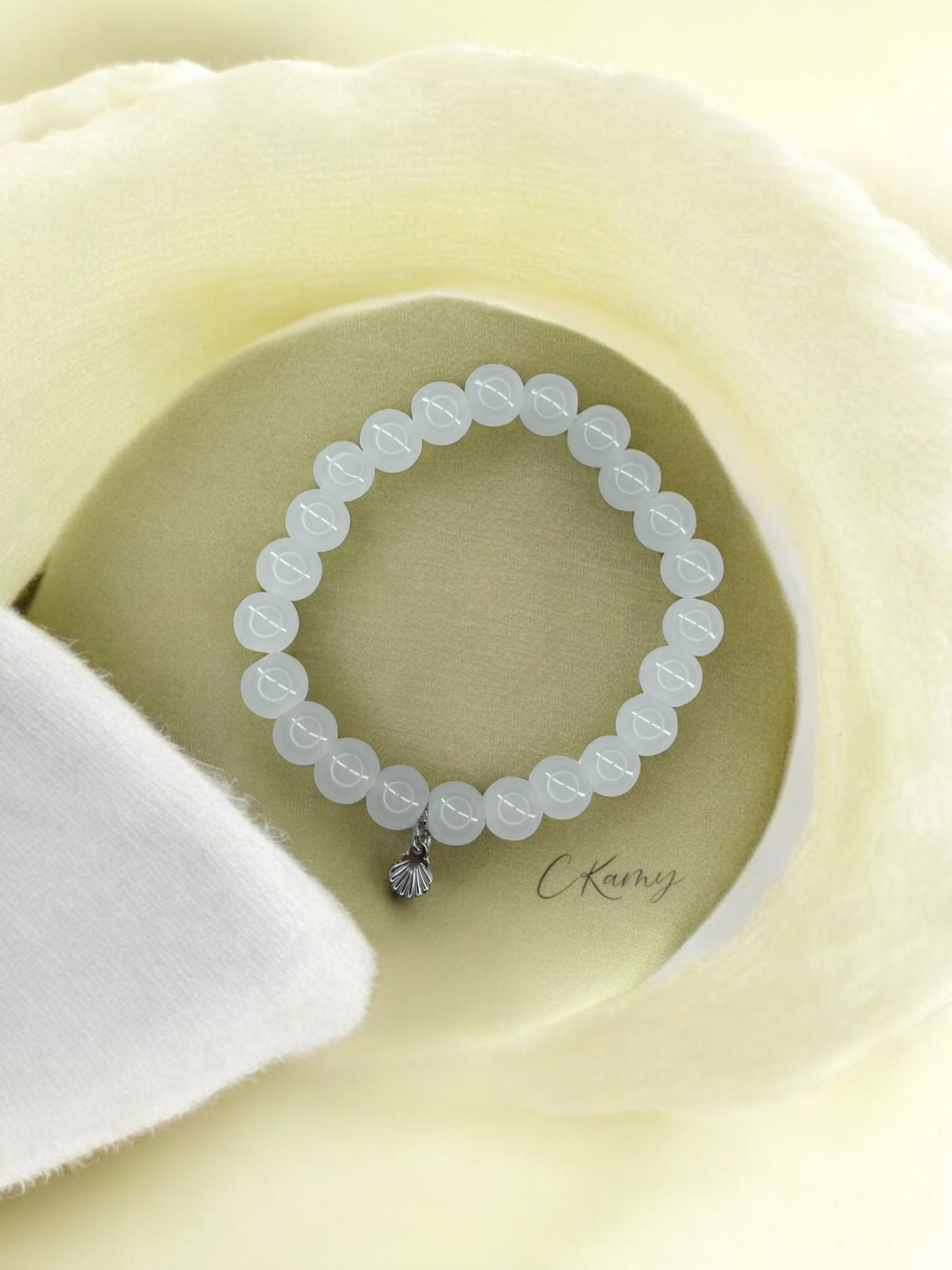 Bracelet femme perles de verres coquillage argent blanc