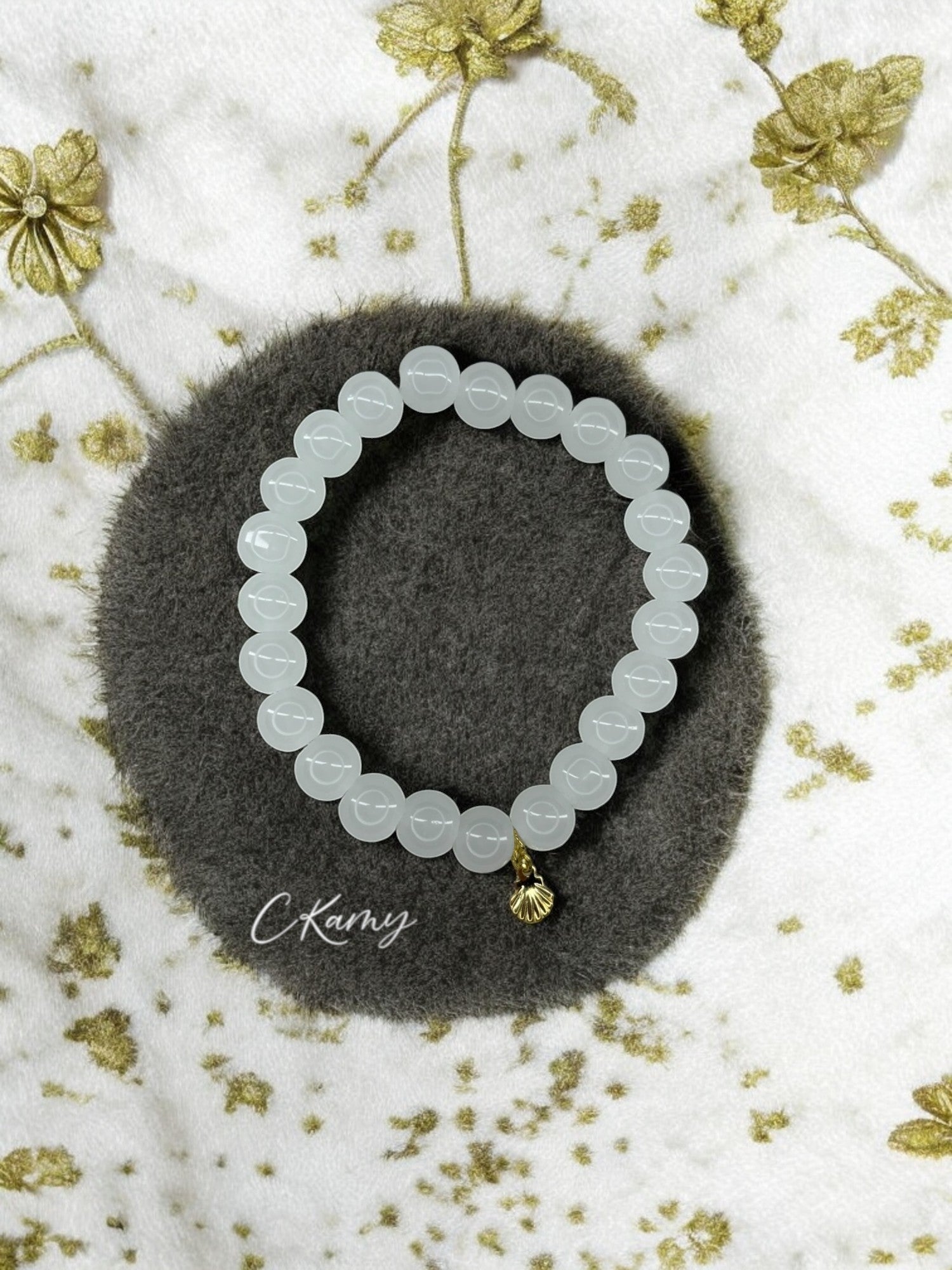 Bracelet femme perles de verres coquillage doré blanc