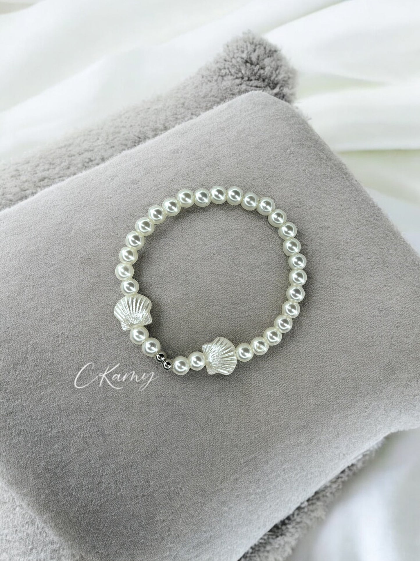 Bracelet femme perles nacrées blanc argent coquillages