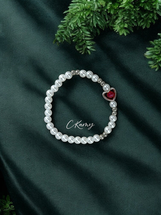 Bracelet femme perles nacrées coeur facette rouge