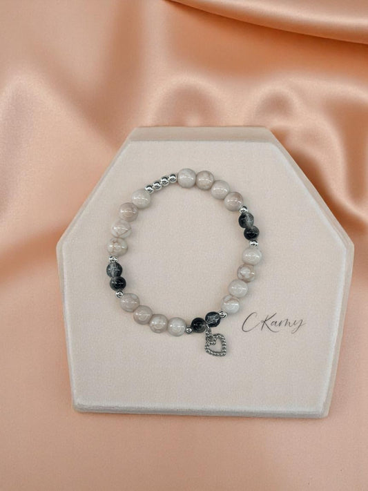 Bracelet femme perles plastiques coeur perlé noir