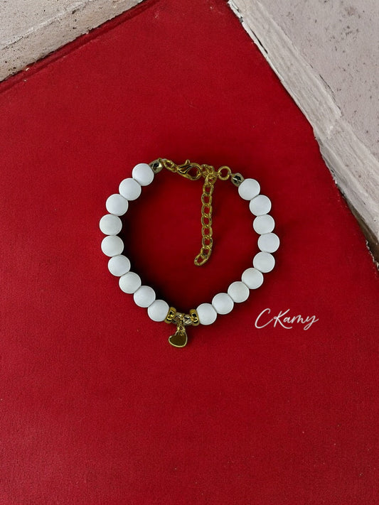 Bracelet femme petit coeur doré blanc mat