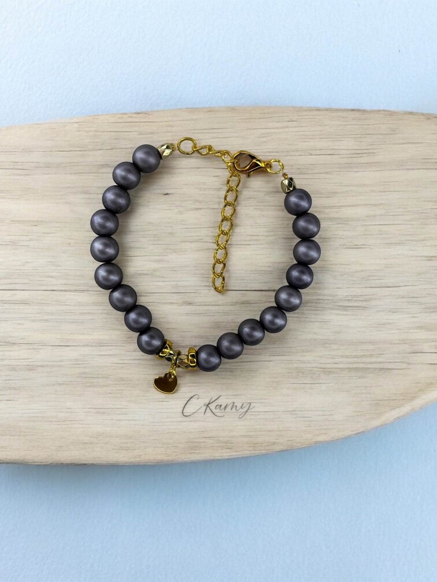 Bracelet femme petit coeur doré gris mat