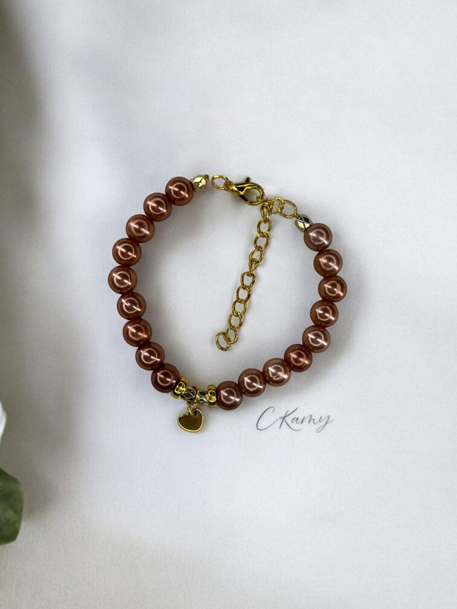 Bracelet femme petit coeur doré marron clair brillant