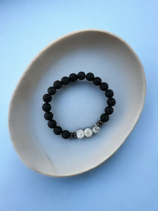 Bracelet homme intercalaires milieu trois perles blanc