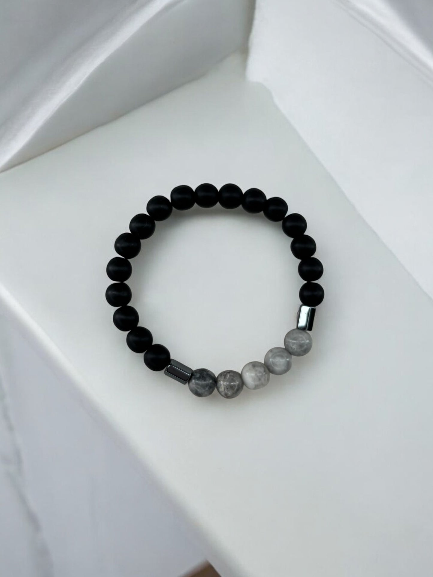 Bracelet homme milieu gris perles noir