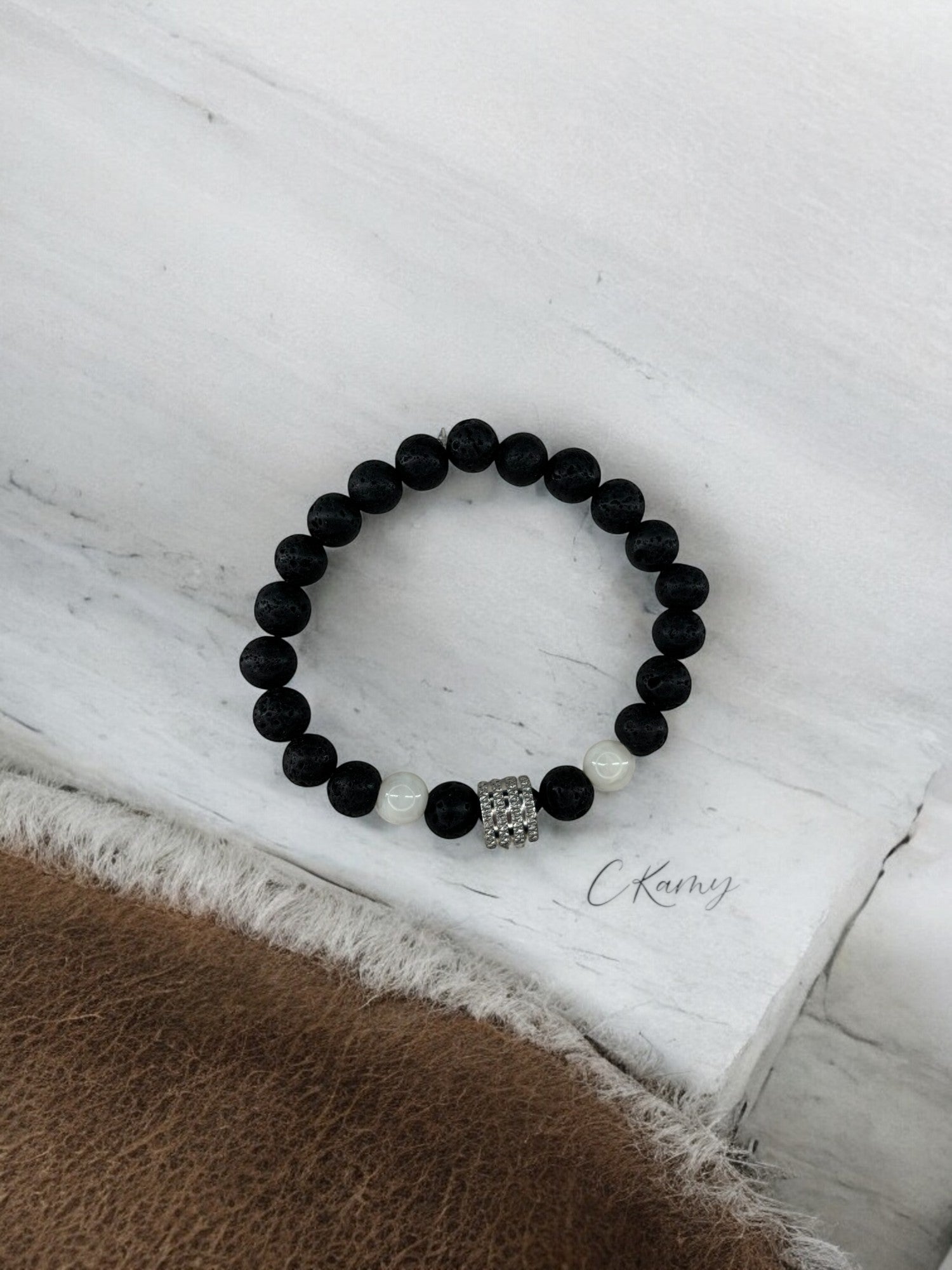 Bracelet homme milieu large perle argent volcanique noir blanc