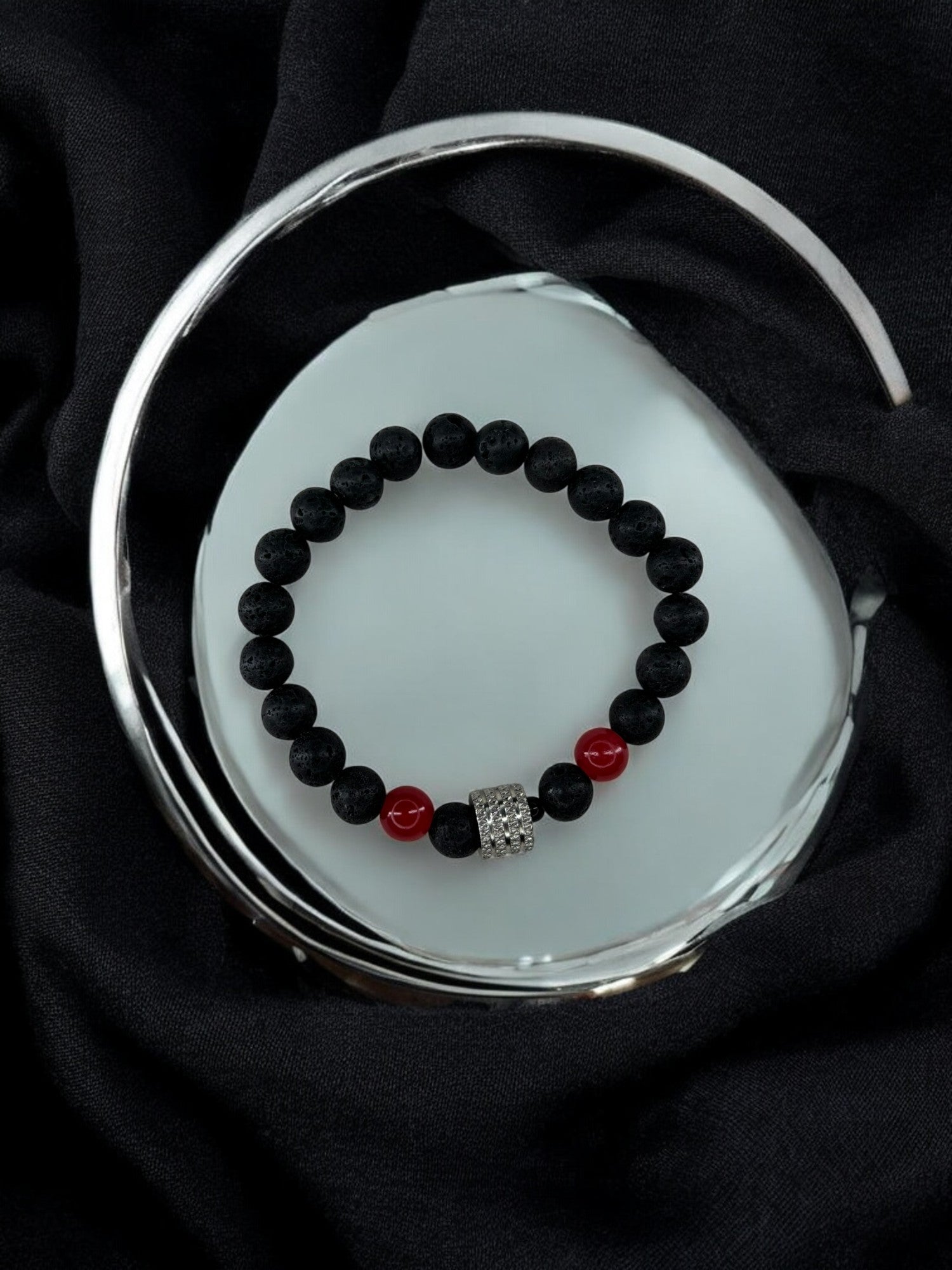 Bracelet homme milieu large perle argent volcanique noir rouge clair