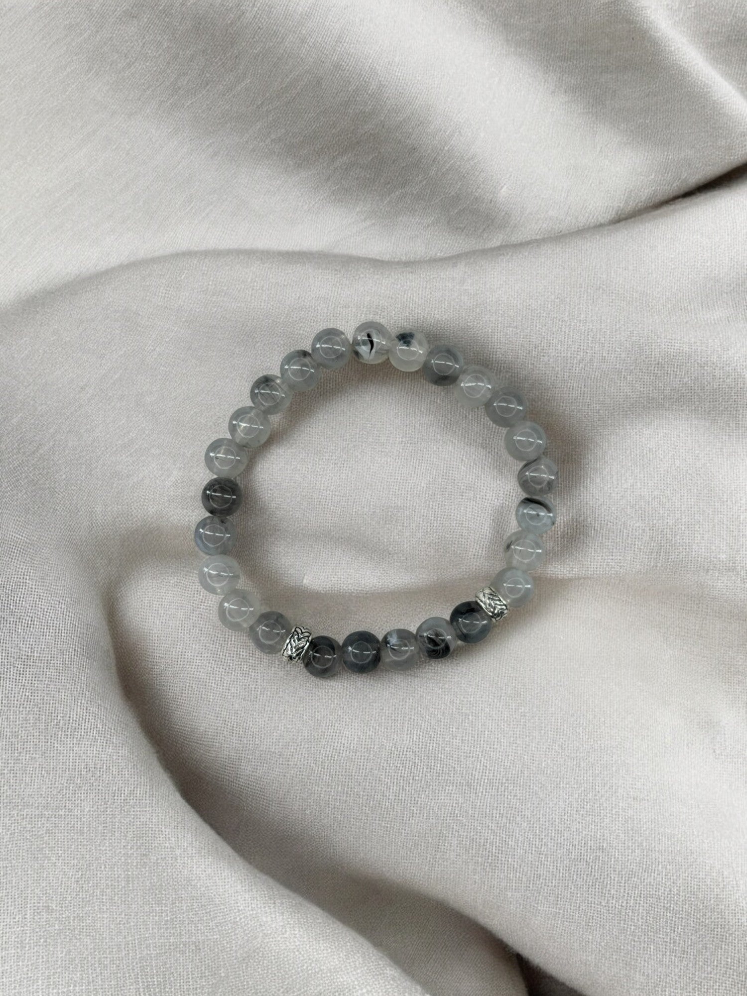 Bracelet homme perles intercalaires argent gris