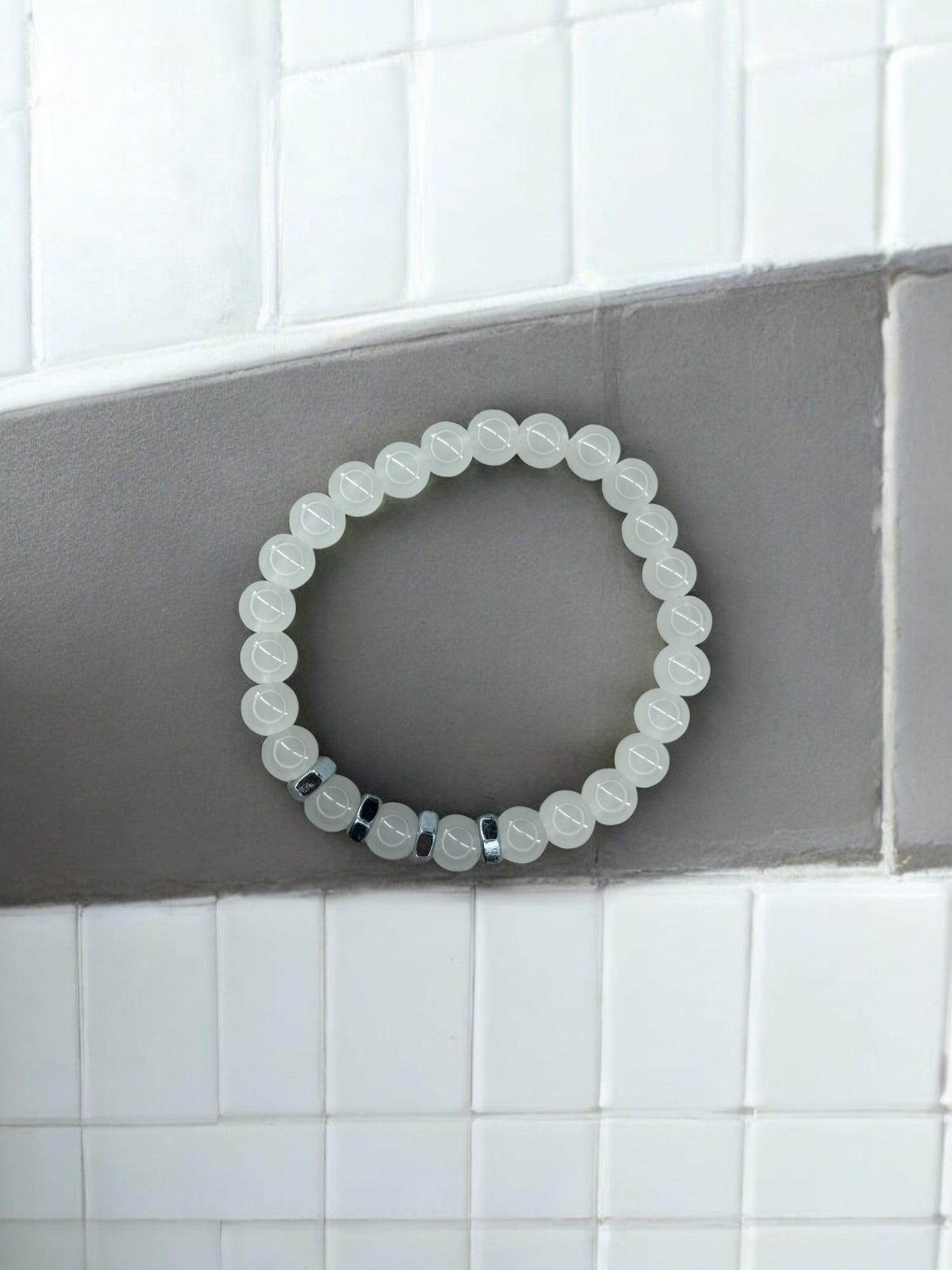 Bracelet homme quatre écrous perles blanc transparent