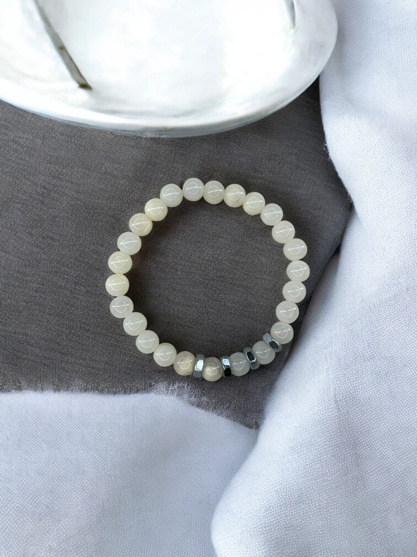 Bracelet homme quatre écrous perles crème