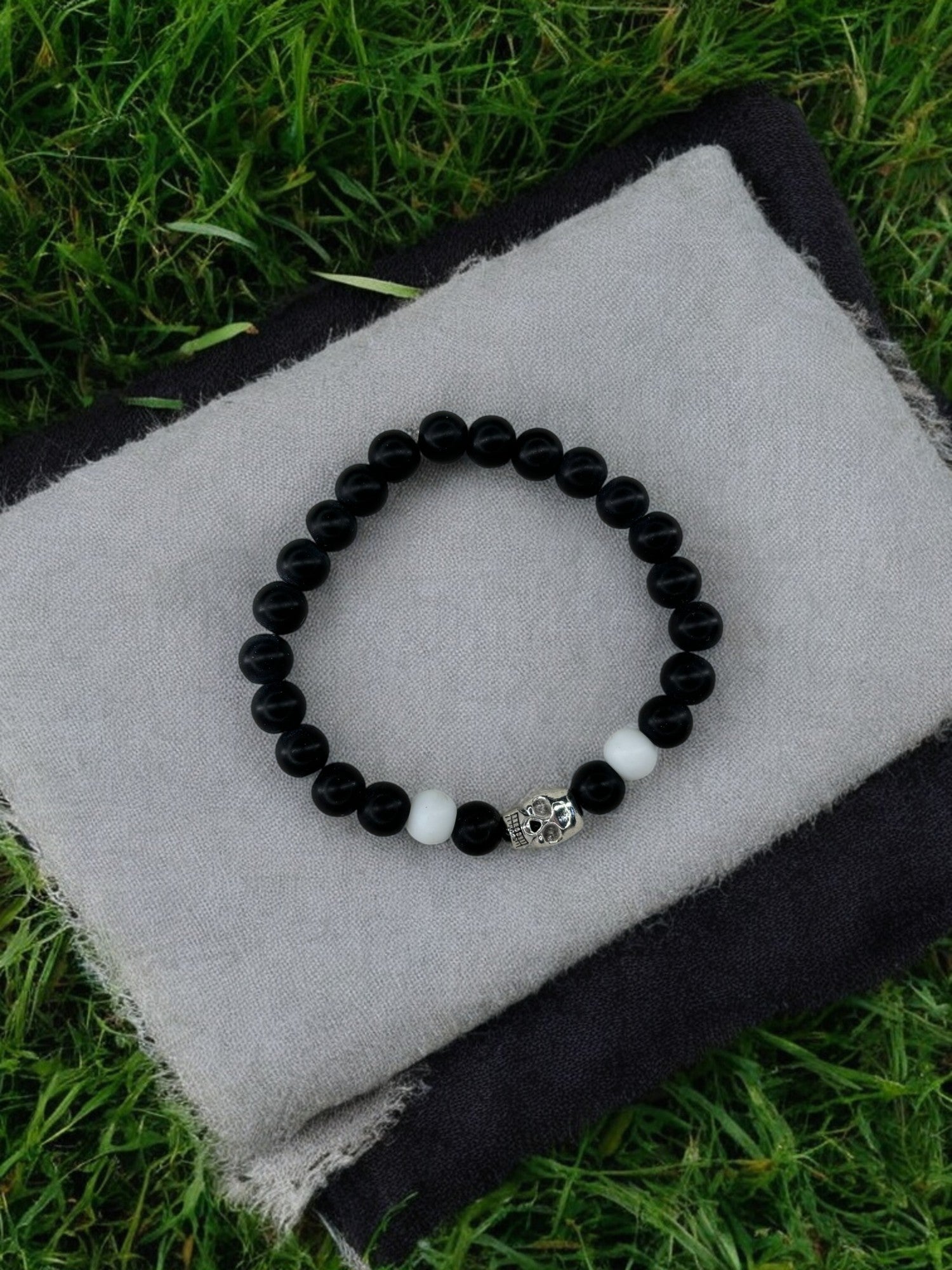 Bracelet homme tête de mort noir blanc