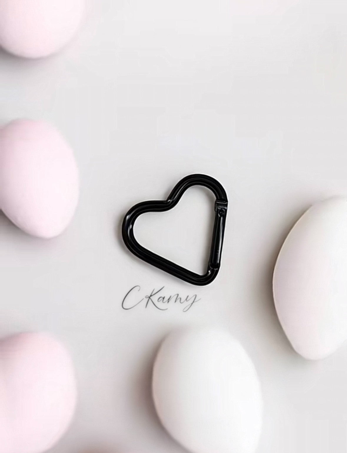 Mousqueton coeur noir