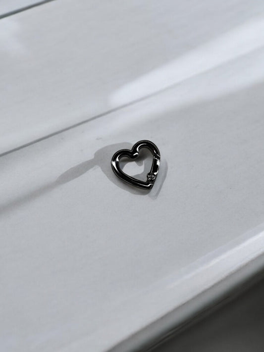 Mousqueton petit coeur noir