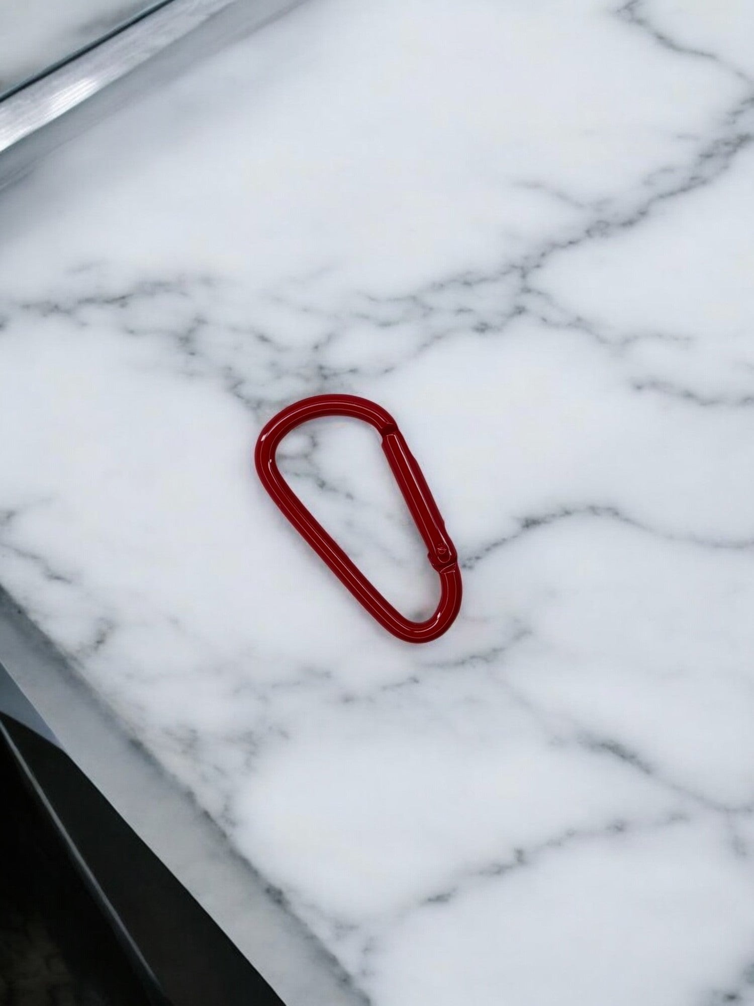 Mousqueton unicolore rouge