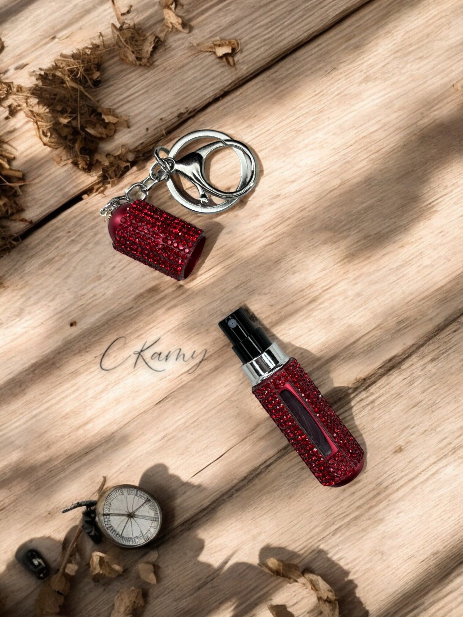 Porte clé contenant pour parfum rouge